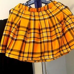Jolie & Joy plaid skirt. Never worn gift from VonMaur. Color - Camel